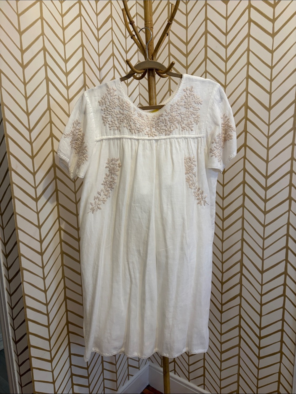 Roller Rabbit White Cotton Dress with Cream Embroidery